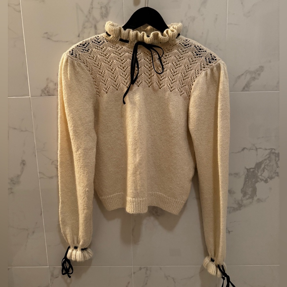 NWOT Zara sweater with black velvety ties